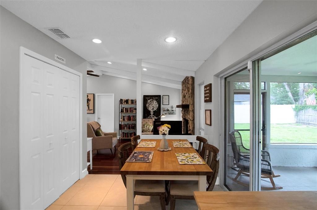 Dining room, Interior, Living room, Recessed Lighting