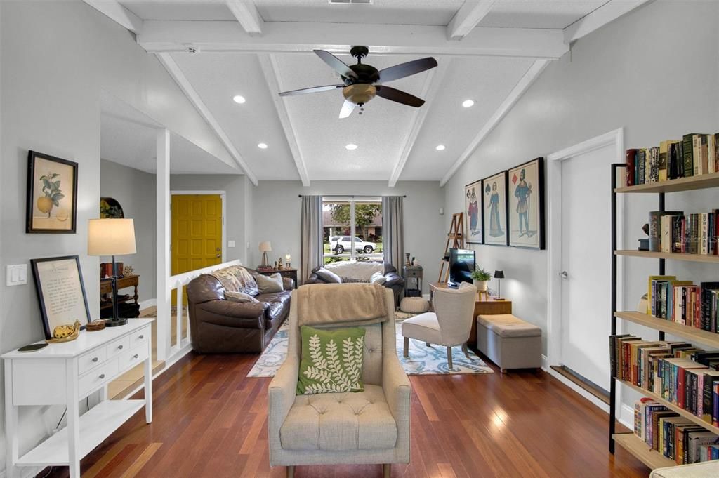 Interior, Living room, Recessed Lighting, Wood Texture Flooring