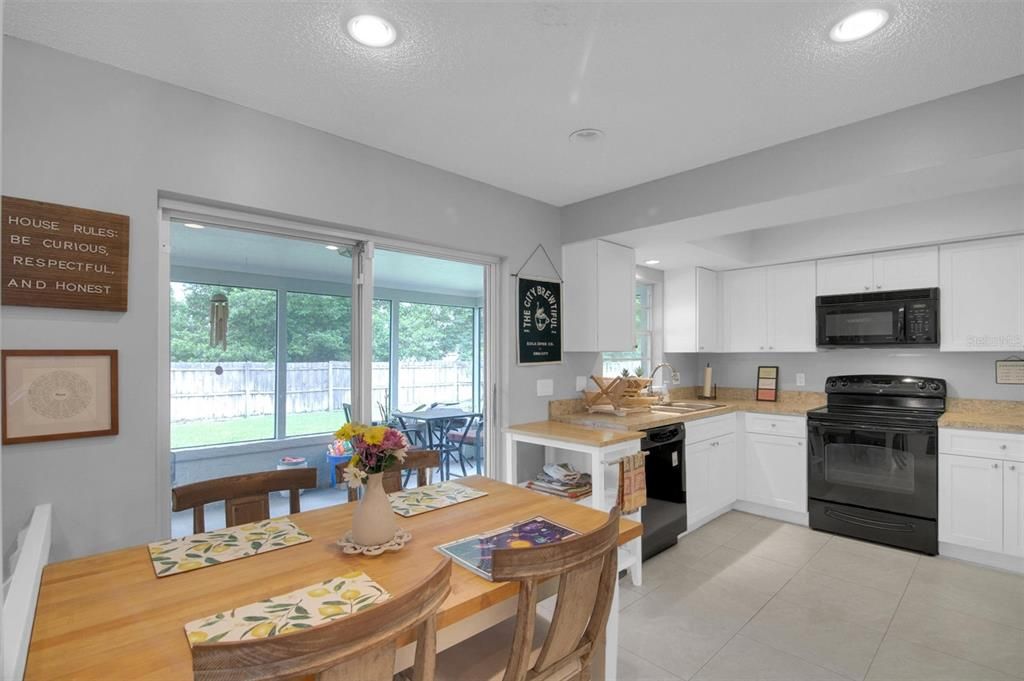 Dining room, Interior, Kitchen, Recessed Lighting
