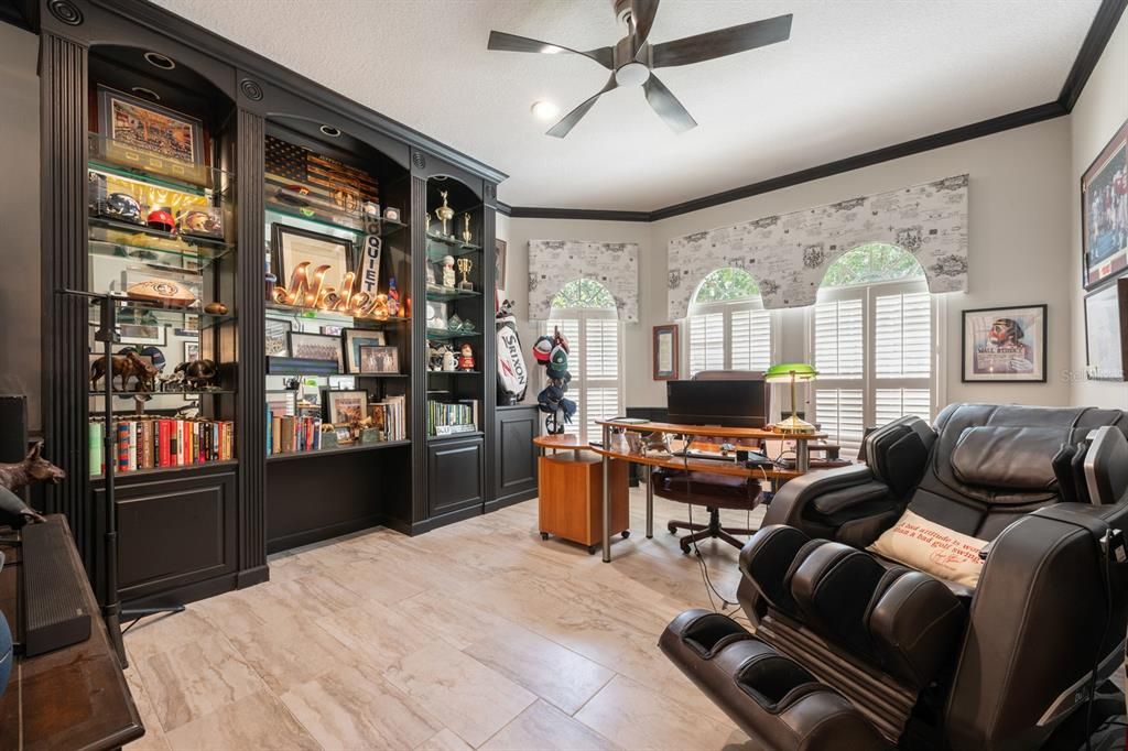 Home Office, Interior, Recessed Lighting, Wood Texture Flooring