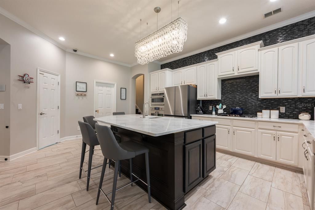 Chandelier, Interior, Kitchen, Recessed Lighting, Stainless Steel Appliances