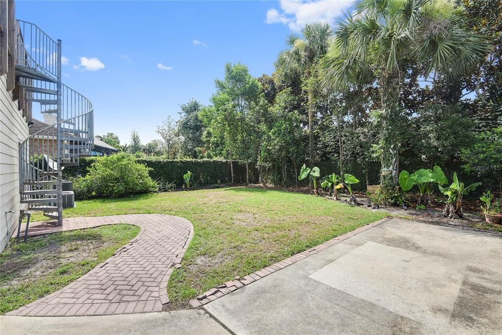 Backyard, Exterior