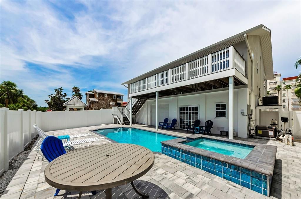 Exterior, Pool