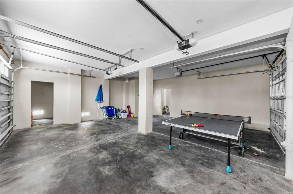 Game Room, Garage, Interior