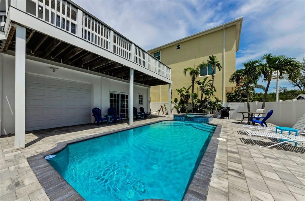 Exterior, Pool