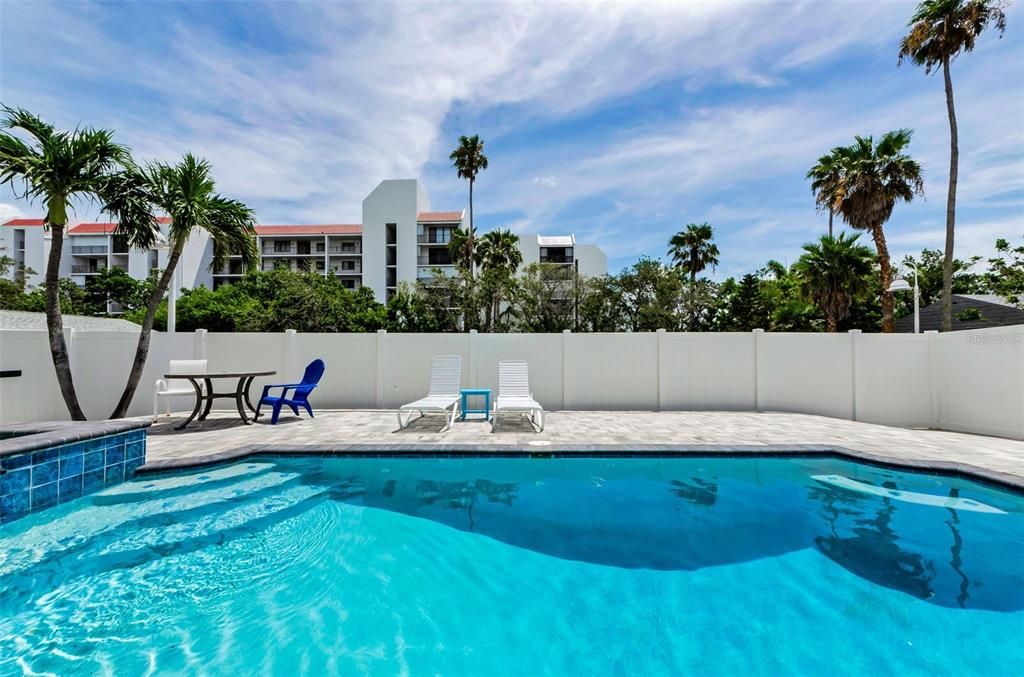 Exterior, Pool