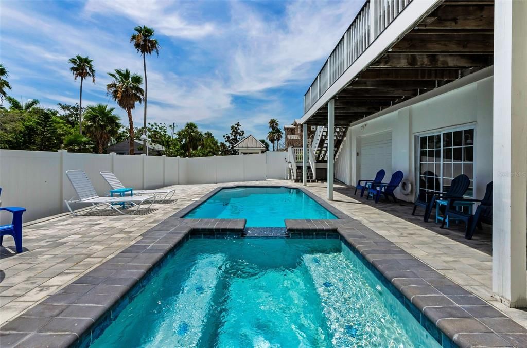Exterior, Pool