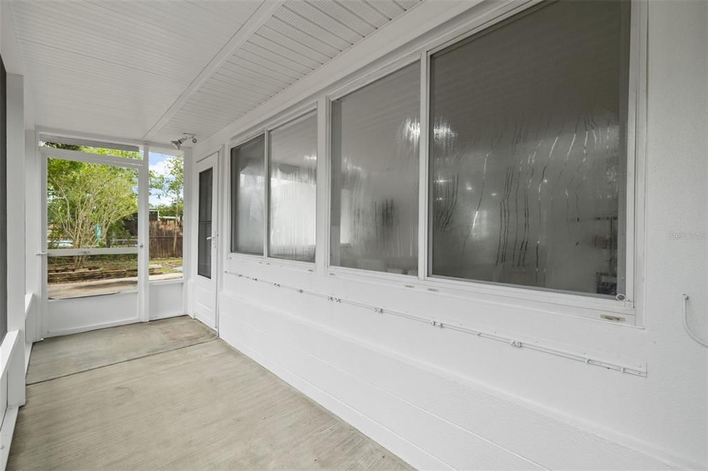 Interior, Sun Room, Wood Texture Flooring