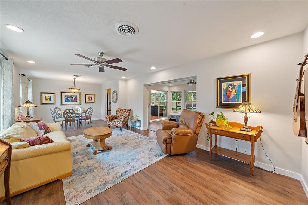 Dining room, Interior, Living room, Pendant Lights, Recessed Lighting, Wood Texture Flooring