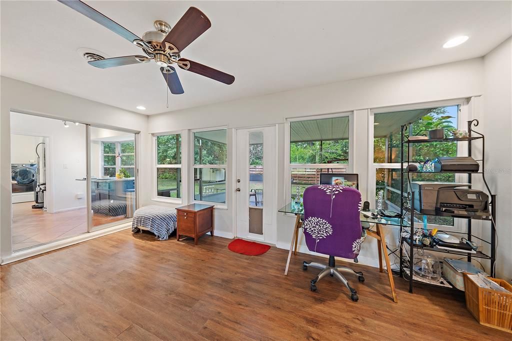 Home Office, Interior, Recessed Lighting, Wood Texture Flooring