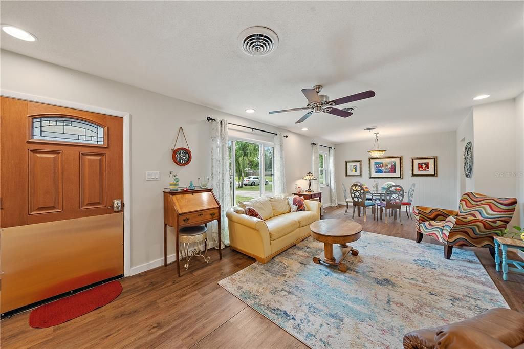 Dining room, Interior, Living room, Pendant Lights, Recessed Lighting, Wood Texture Flooring