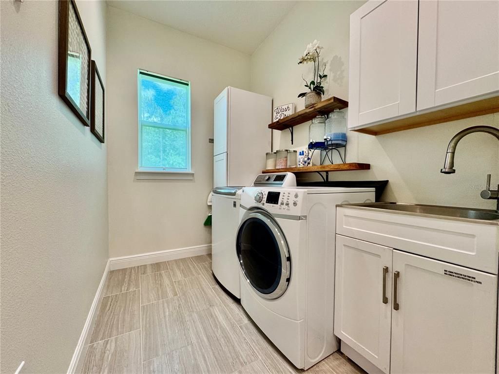 Interior, Washer