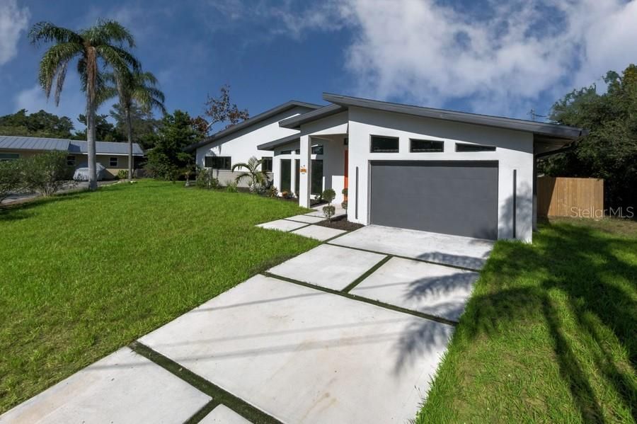 Backyard, Detached Garage, Exterior