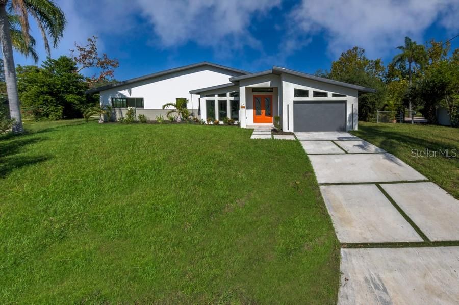 Attached, Backyard, Exterior, Facade, Ranch