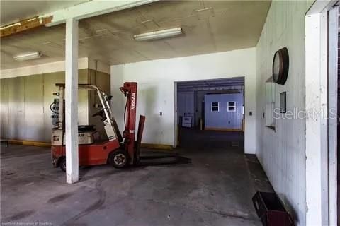 Garage, Interior