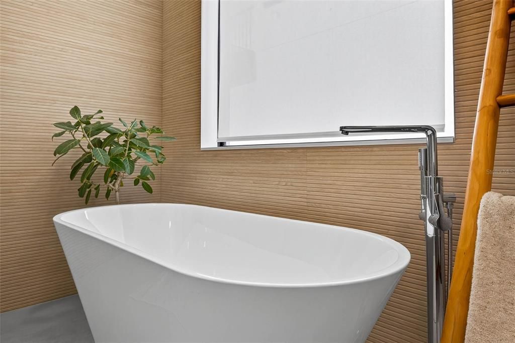 Bathroom, Free Standing Baths, Interior