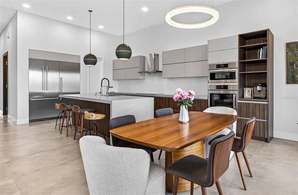 Dining room, Interior, Kitchen, Pendant Lights, Recessed Lighting, Stainless Steel Appliances