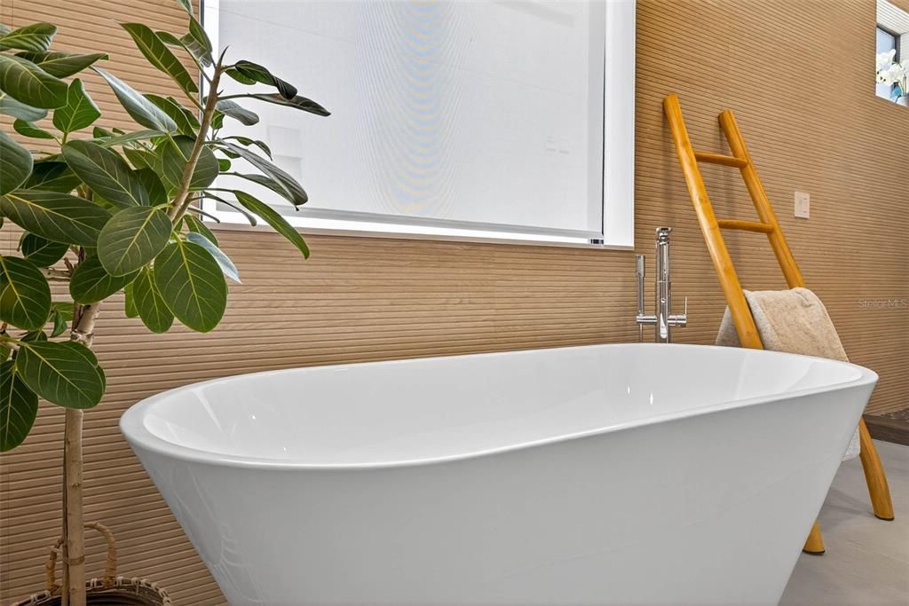 Bathroom, Free Standing Baths, Interior