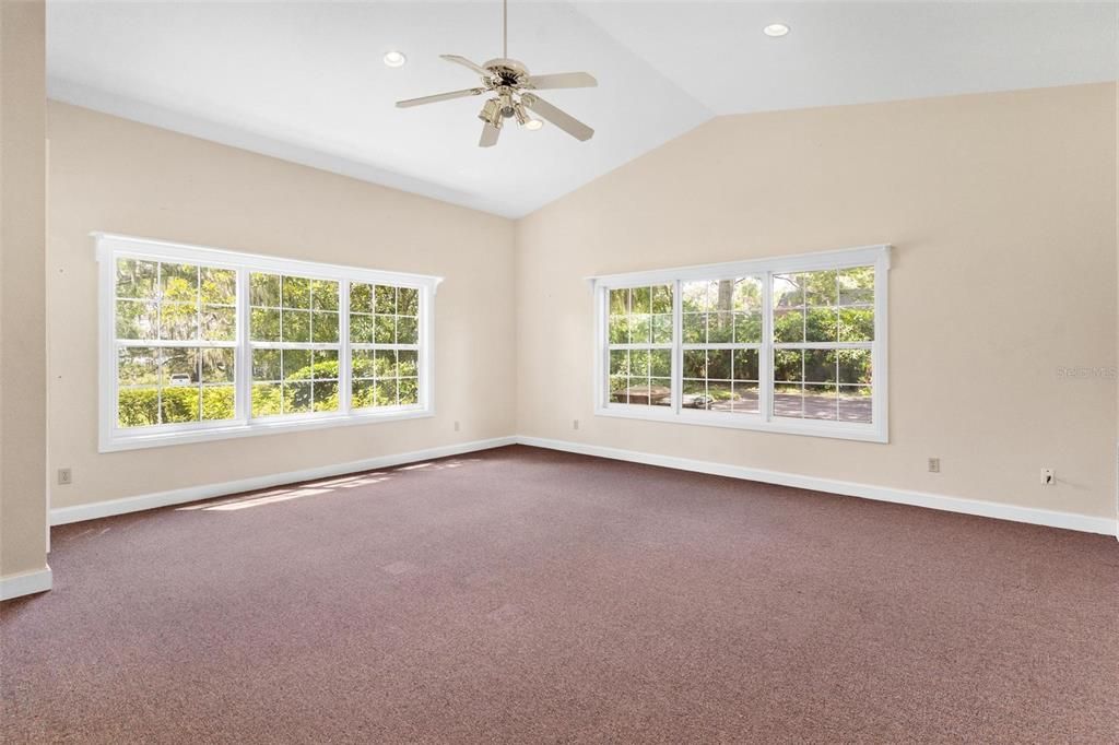 Empty room, Interior, Recessed Lighting
