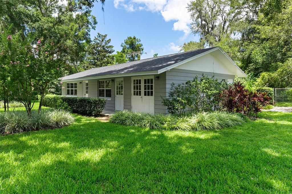 Backyard, Exterior