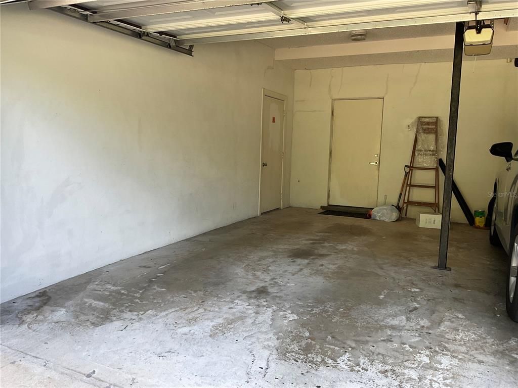 Garage, Interior