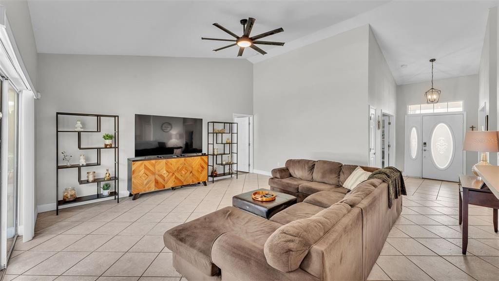 Interior, Living room, Pendant Lights