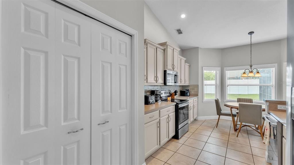 Dining room, Interior, Kitchen, Pendant Lights, Recessed Lighting