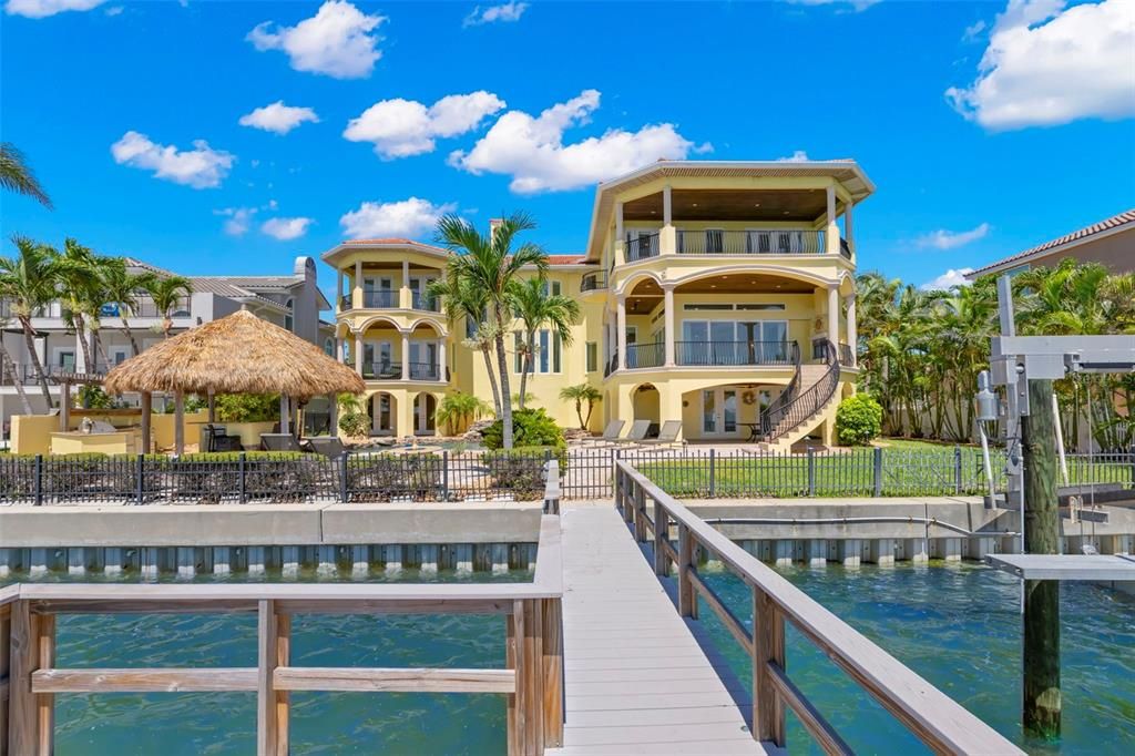 Exterior, Pool, Water