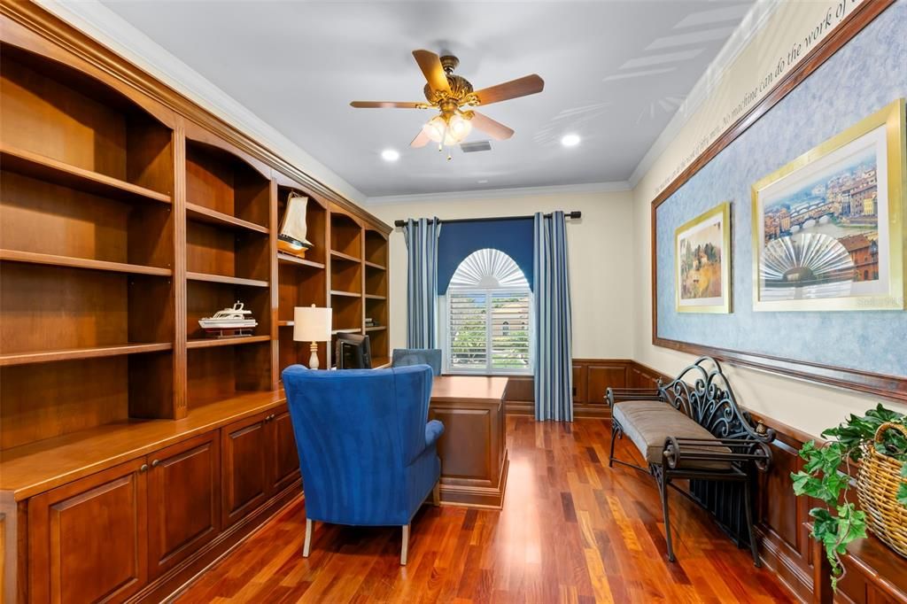 Home Office, Interior, Recessed Lighting, Wood Texture Flooring