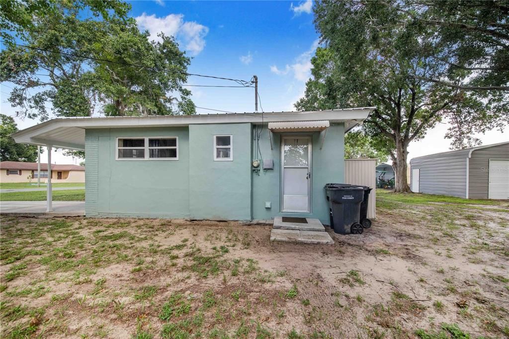 Backyard, Exterior
