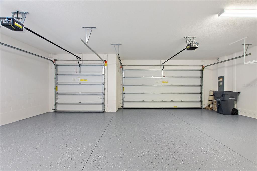 Garage, Interior