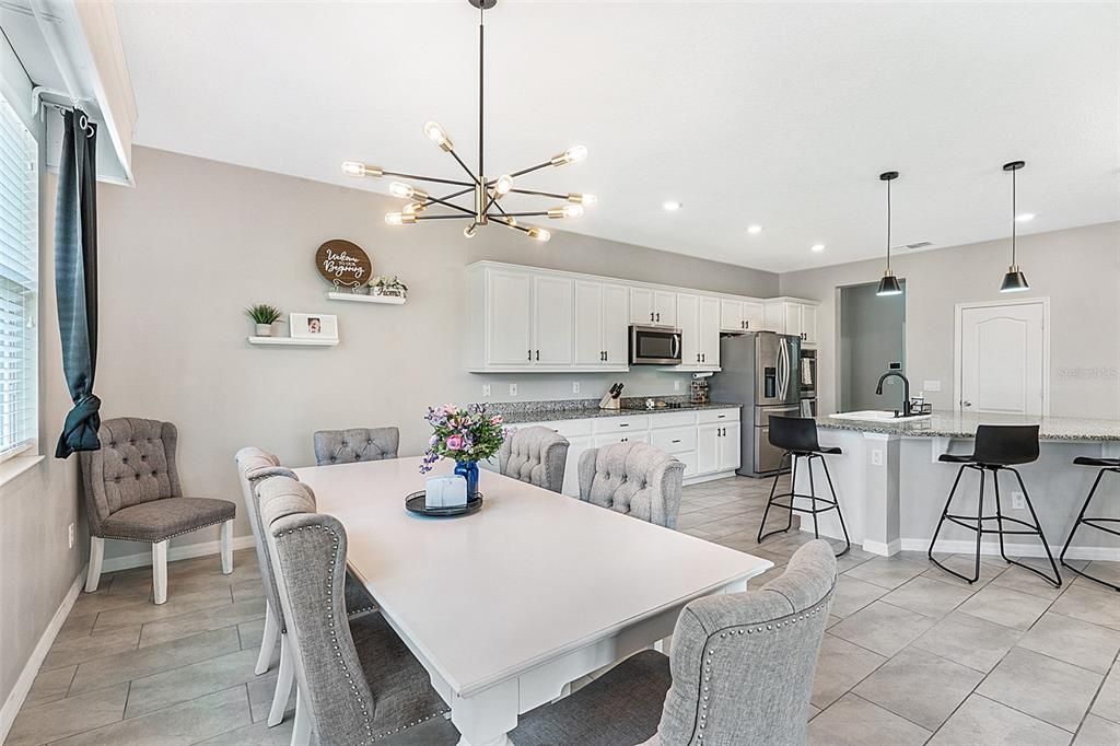 Dining room, Interior, Kitchen, Pendant Lights, Recessed Lighting, Stainless Steel Appliances
