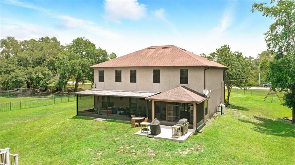 Backyard, Exterior