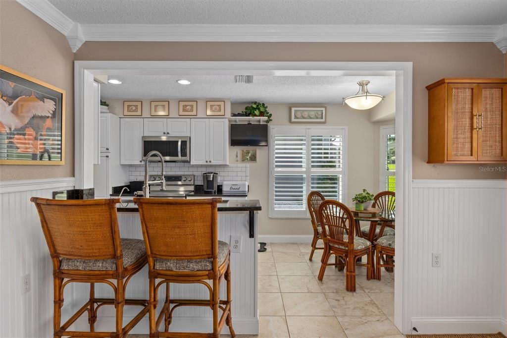 Dining room, Interior, Kitchen, Recessed Lighting, Stainless Steel Appliances