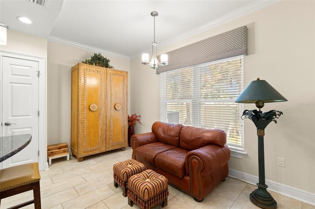 Interior, Living room, Pendant Lights, Recessed Lighting