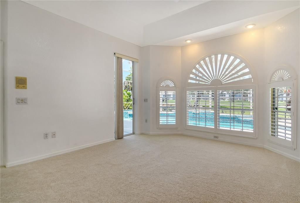 Empty room, Interior, Recessed Lighting