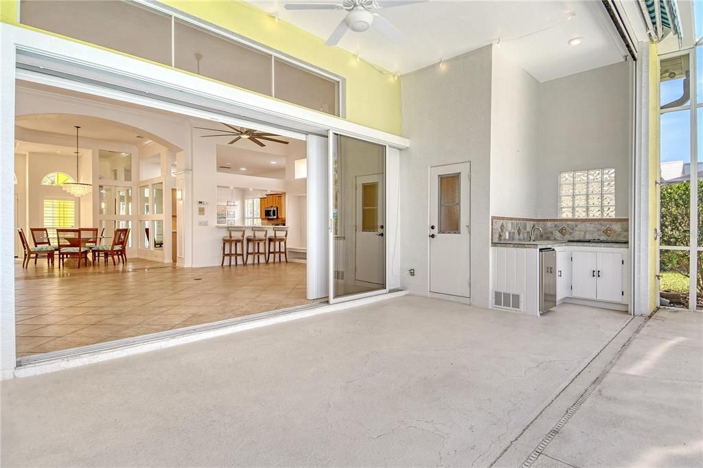Dining room, Interior, Recessed Lighting