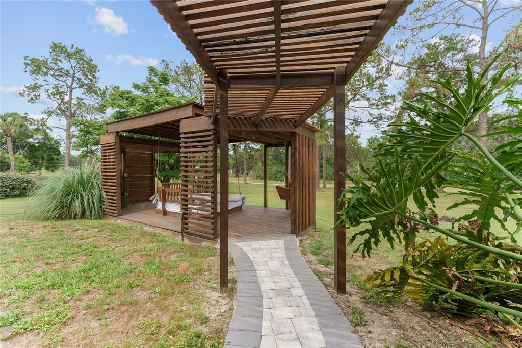 Backyard, Exterior