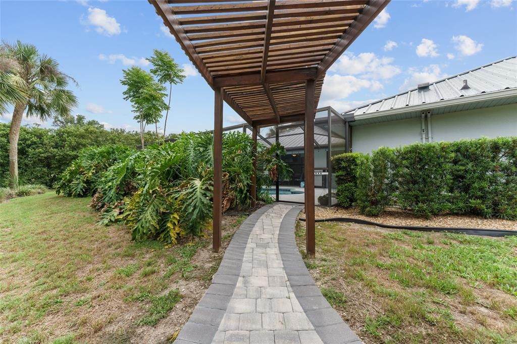Backyard, Exterior