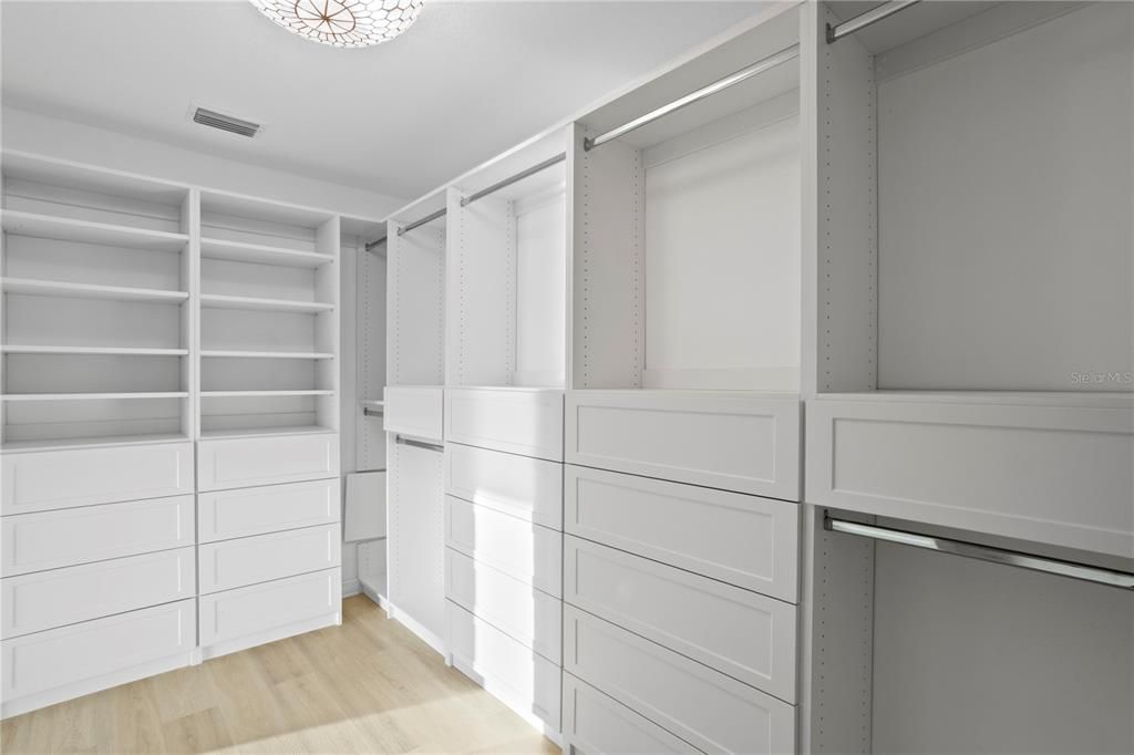 Interior, Walk-in Closets, Wood Texture Flooring