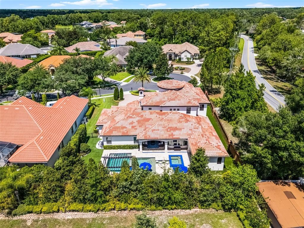 Exterior, Drone