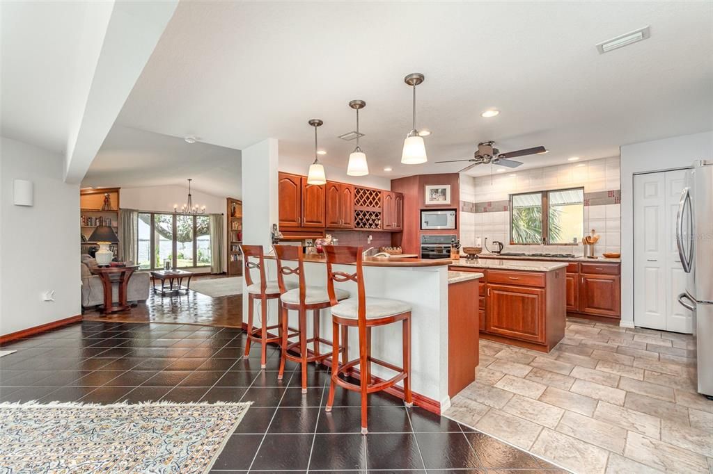 Chandelier, Dining room, Interior, Kitchen, Pendant Lights, Recessed Lighting