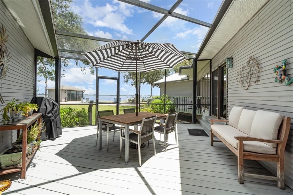 Glass Ceilings, Interior, Sun Room, Water, Wood Texture Flooring