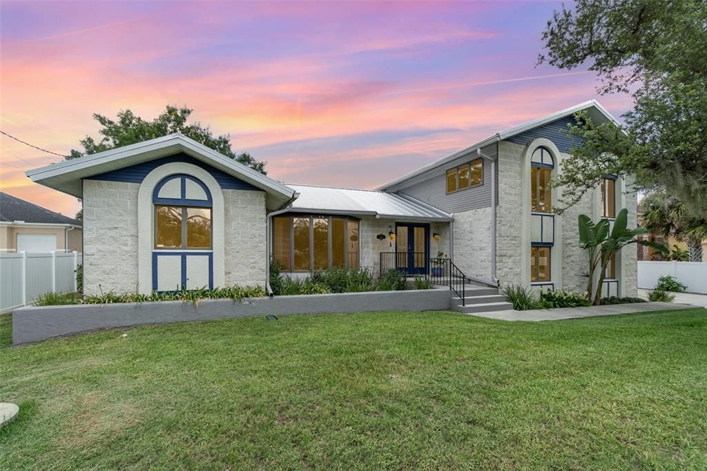 Backyard, Exterior, Facade, Ranch