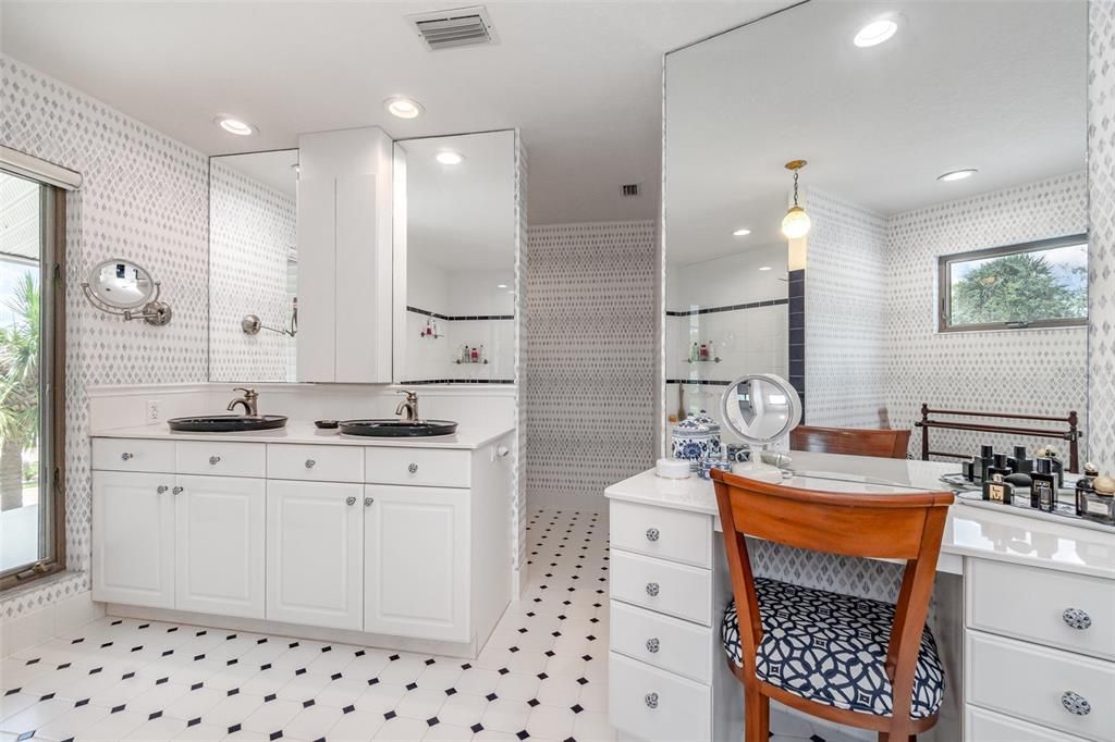 Bathroom, Dual Sink Vanities, Interior, Pendant Lights, Recessed Lighting