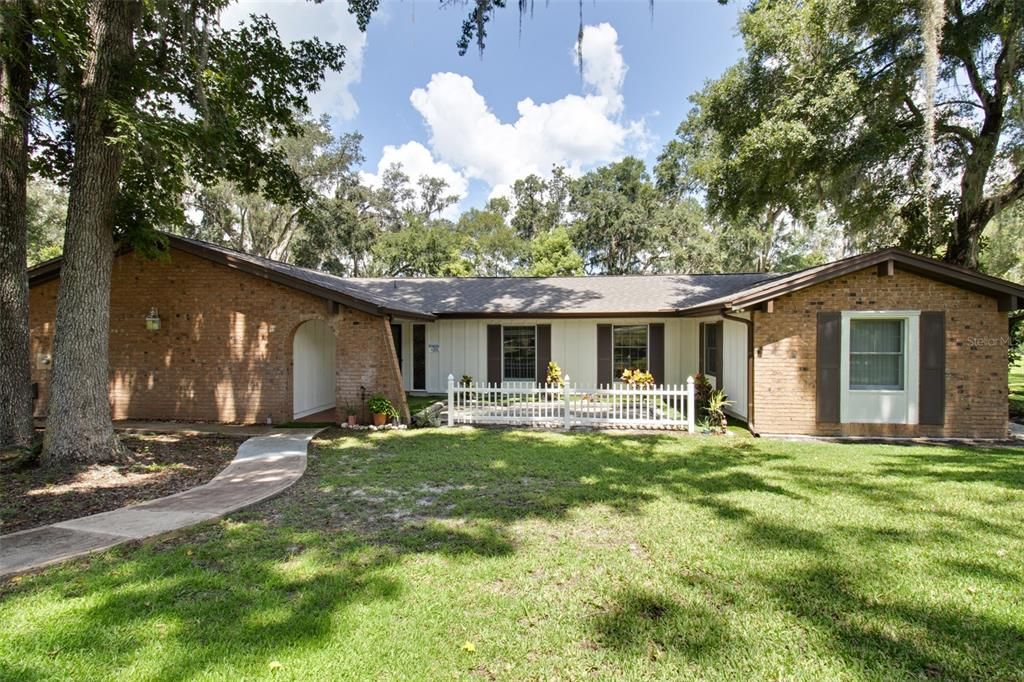 Backyard, Exterior, Facade, Brick Facade, Ranch