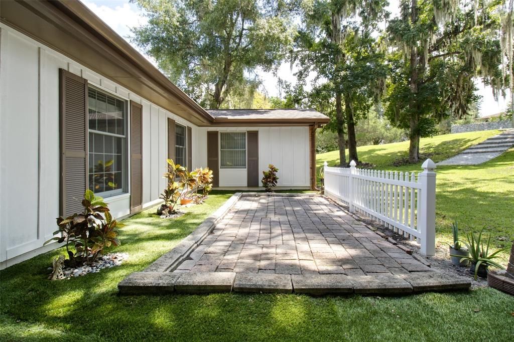 Backyard, Exterior