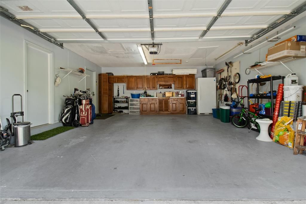 Garage, Interior