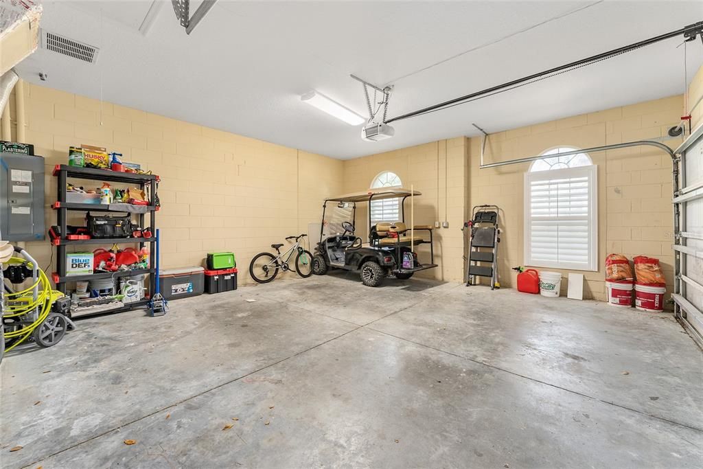 Garage, Interior