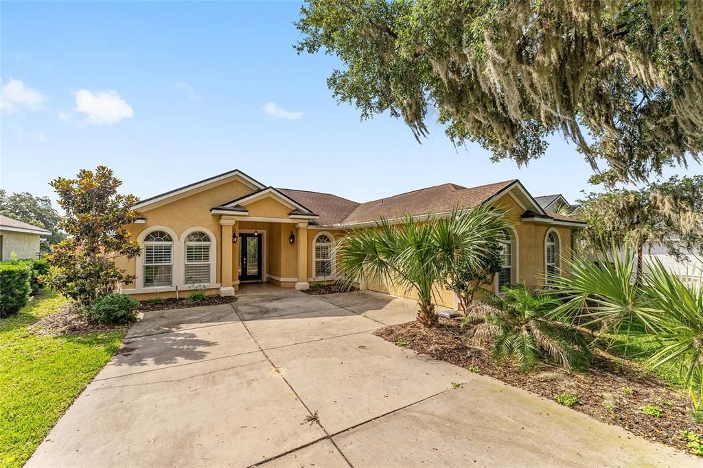 Backyard, Exterior, Facade, Ranch